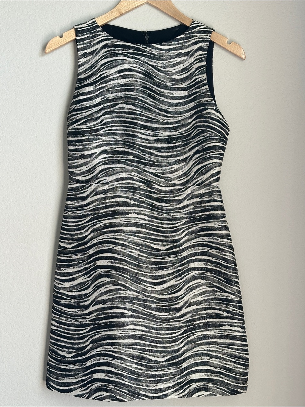 NWT Alice + Olivia Everleigh Jacquard Mini Dress